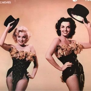 Julien’s Hollywood Icons. 7/22Auction Catalogue NEW
